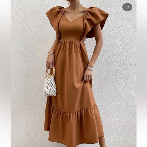 Dresses & Skirts - Sexy brown maxi dress